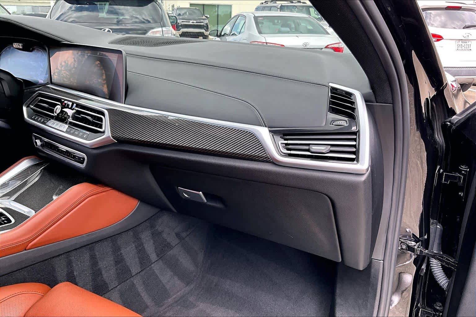 Used 2022 BMW X6 M50i w/ Executive Package AWD/4WD image 17