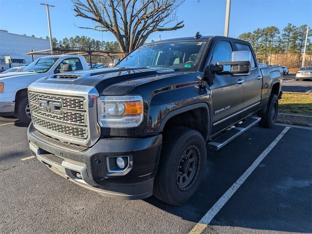 Used 2019 GMC Sierra 3500 Denali w/ Duramax Plus Package image 3