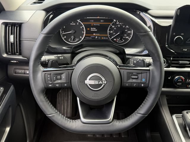 Used 2024 Nissan Pathfinder SL FWD image 13