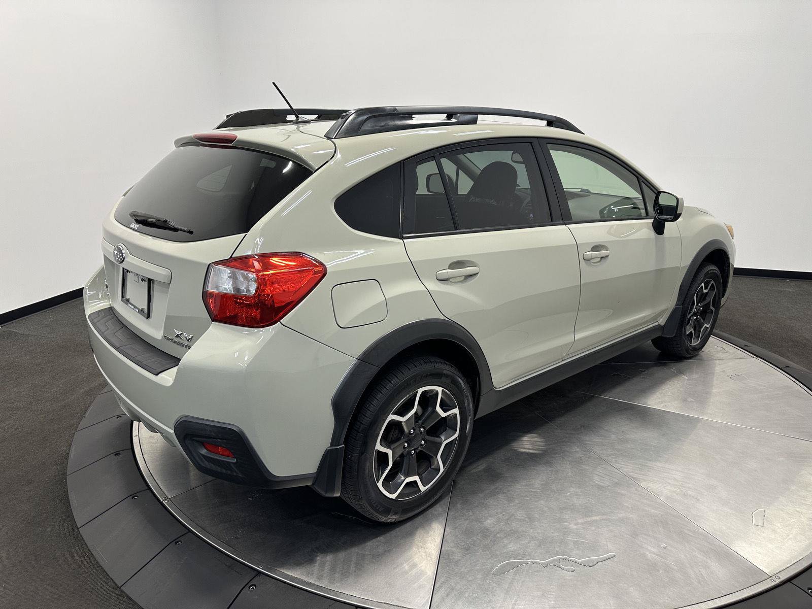 Used 2014 Subaru Crosstrek 2.0i Premium w/ Moonroof Package AWD/4WD image 7