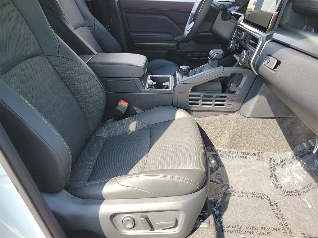 Used 2025 Toyota 4Runner Limited image 21