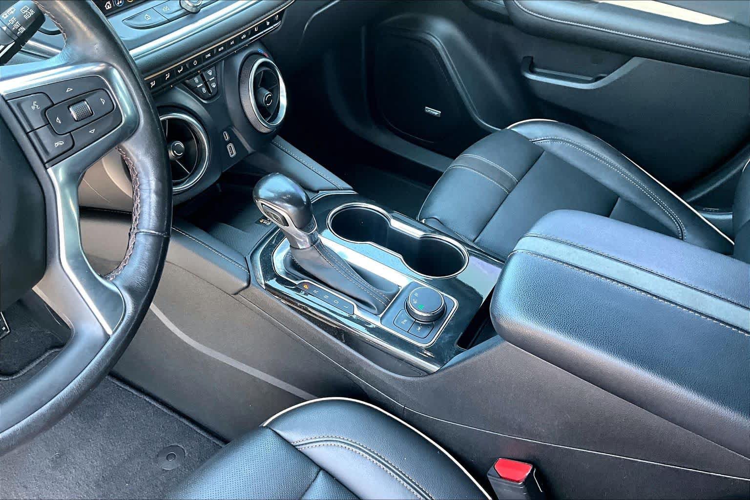 Used 2019 Chevrolet Blazer Premier w/ Sun and Wheels Package FWD image 17