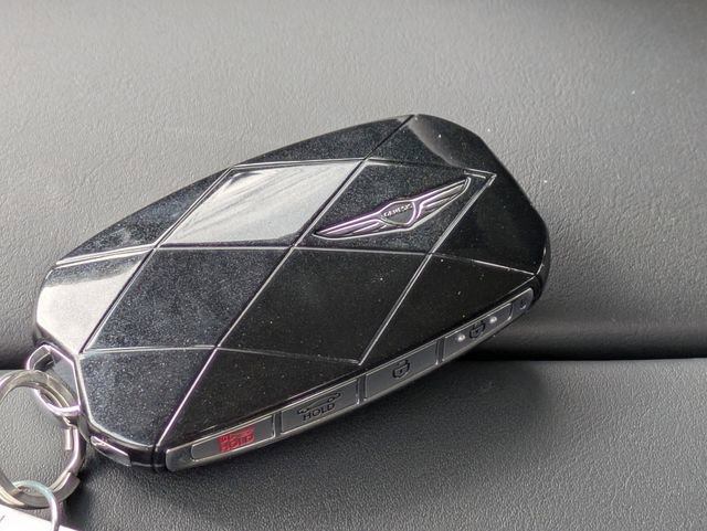 Used 2025 Genesis G80 2.5T image 30