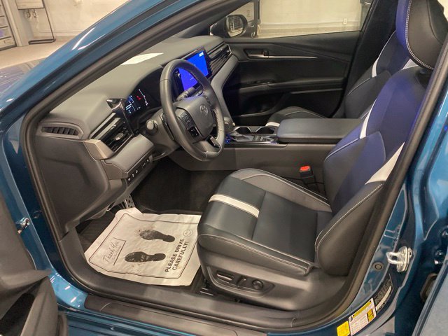 Used 2025 Toyota Camry SE w/ Multimedia Upgrade Package FWD image 30