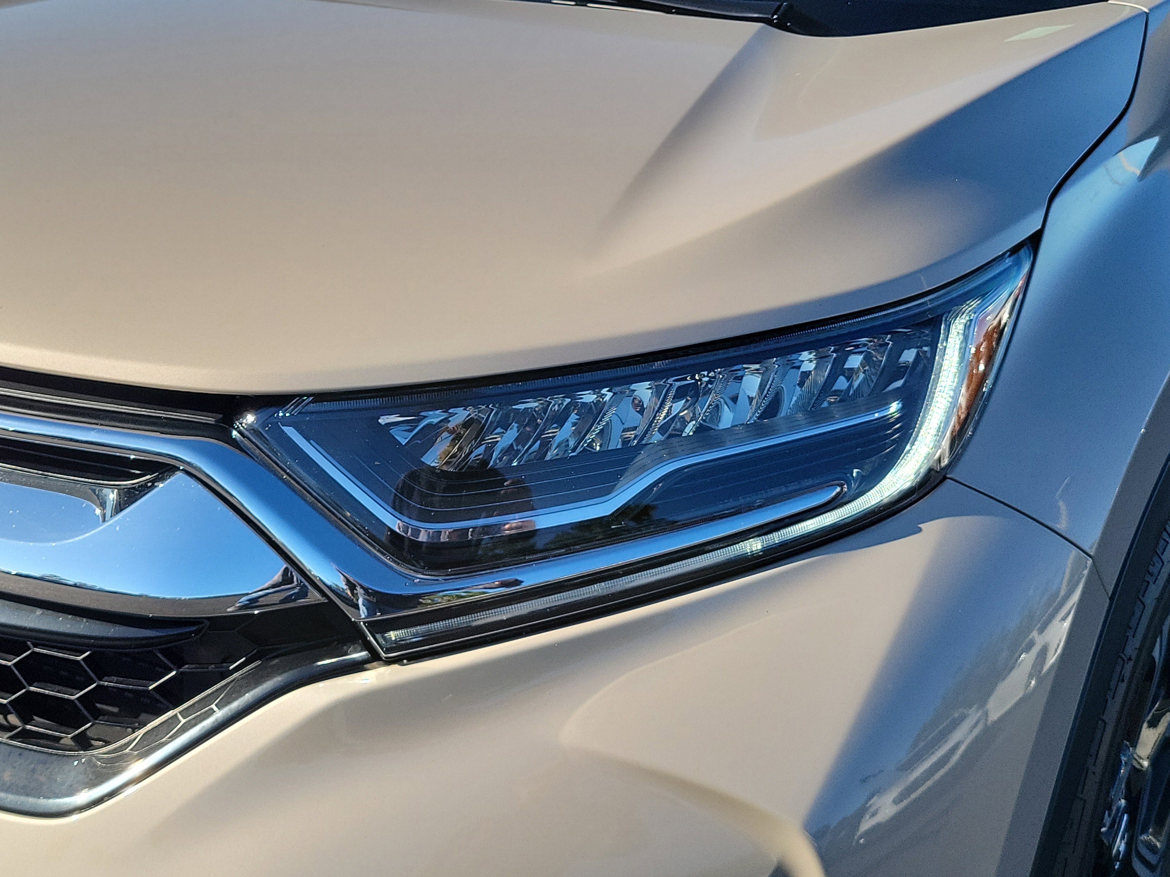 Used 2018 Honda CR-V Touring image 9