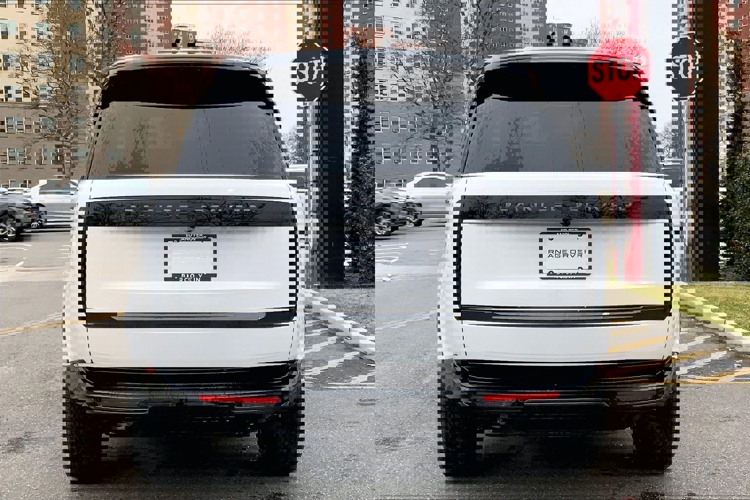 New 2026 Land Rover Range Rover SE image 4