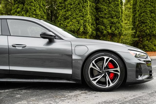 Used 2022 Audi e-tron GT Premium Plus w/ Performance Package AWD/4WD image 14