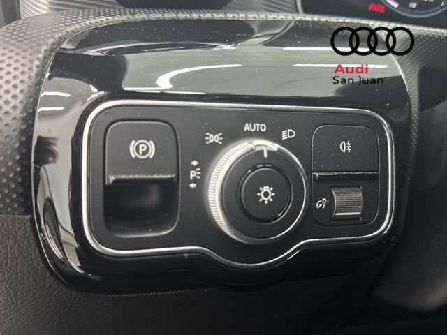 Used 2020 Mercedes-Benz A 220 4MATIC w/ Premium Package image 33
