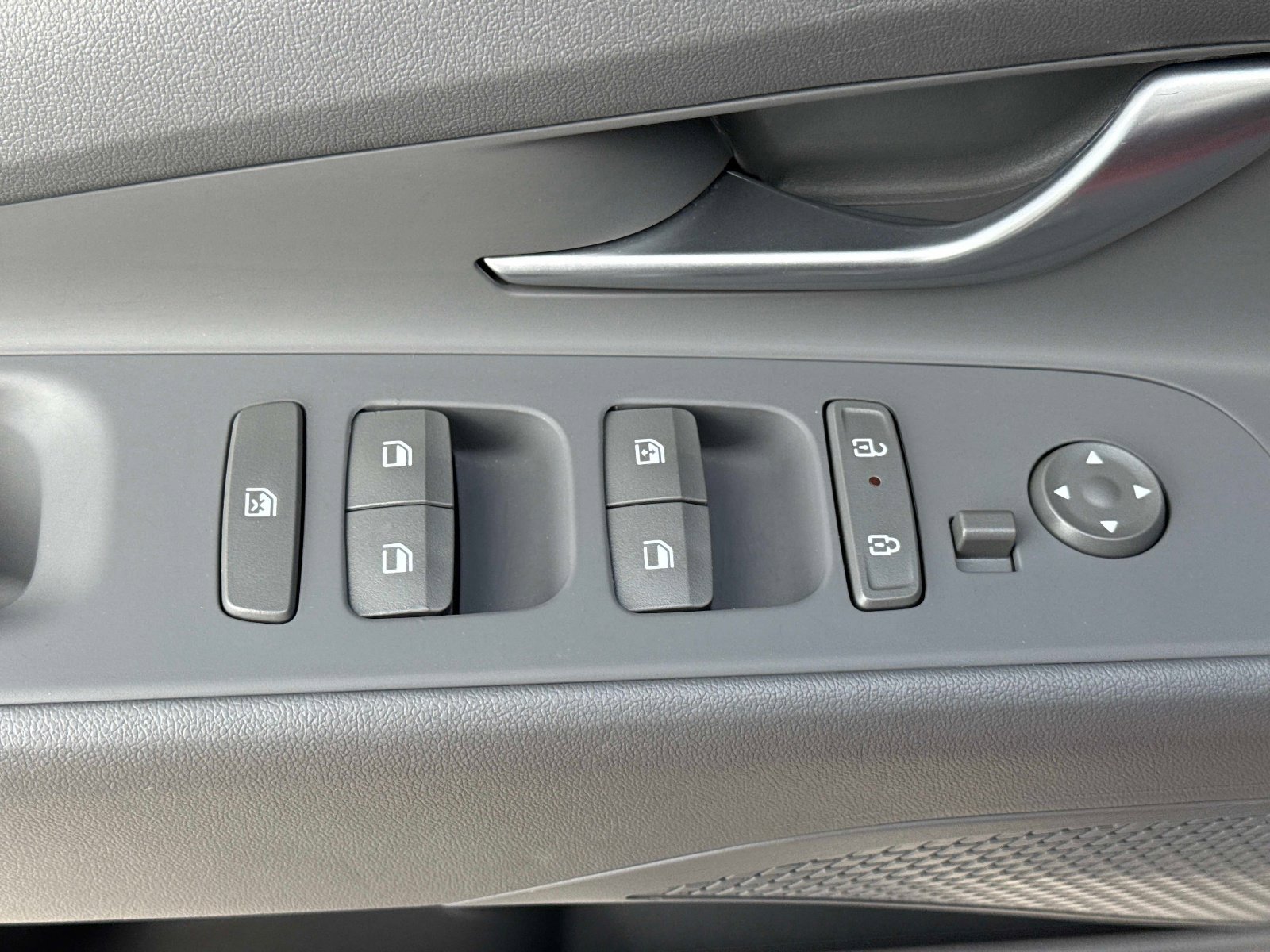 Used 2024 Hyundai Elantra SEL image 20