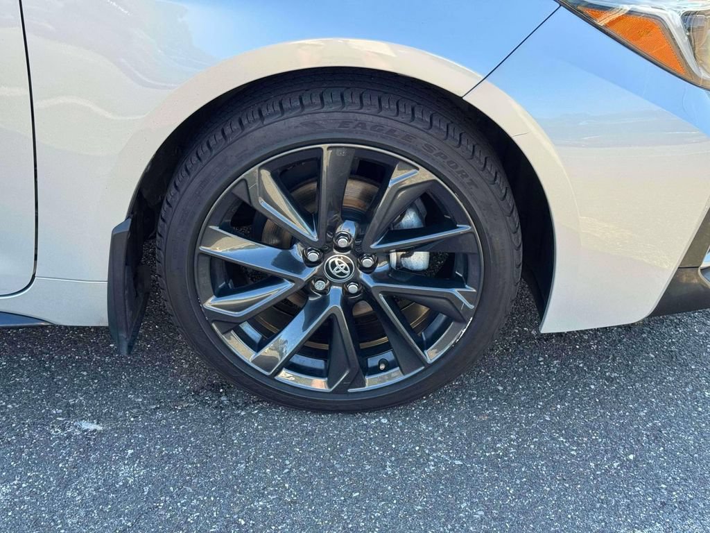 Used 2023 Toyota Corolla XSE FWD image 9