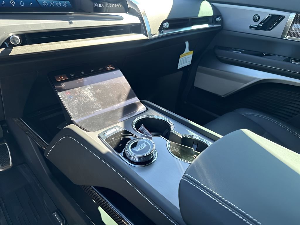 New 2026 Cadillac Vistiq Sport w/ LPO, Floor Liner Package image 36