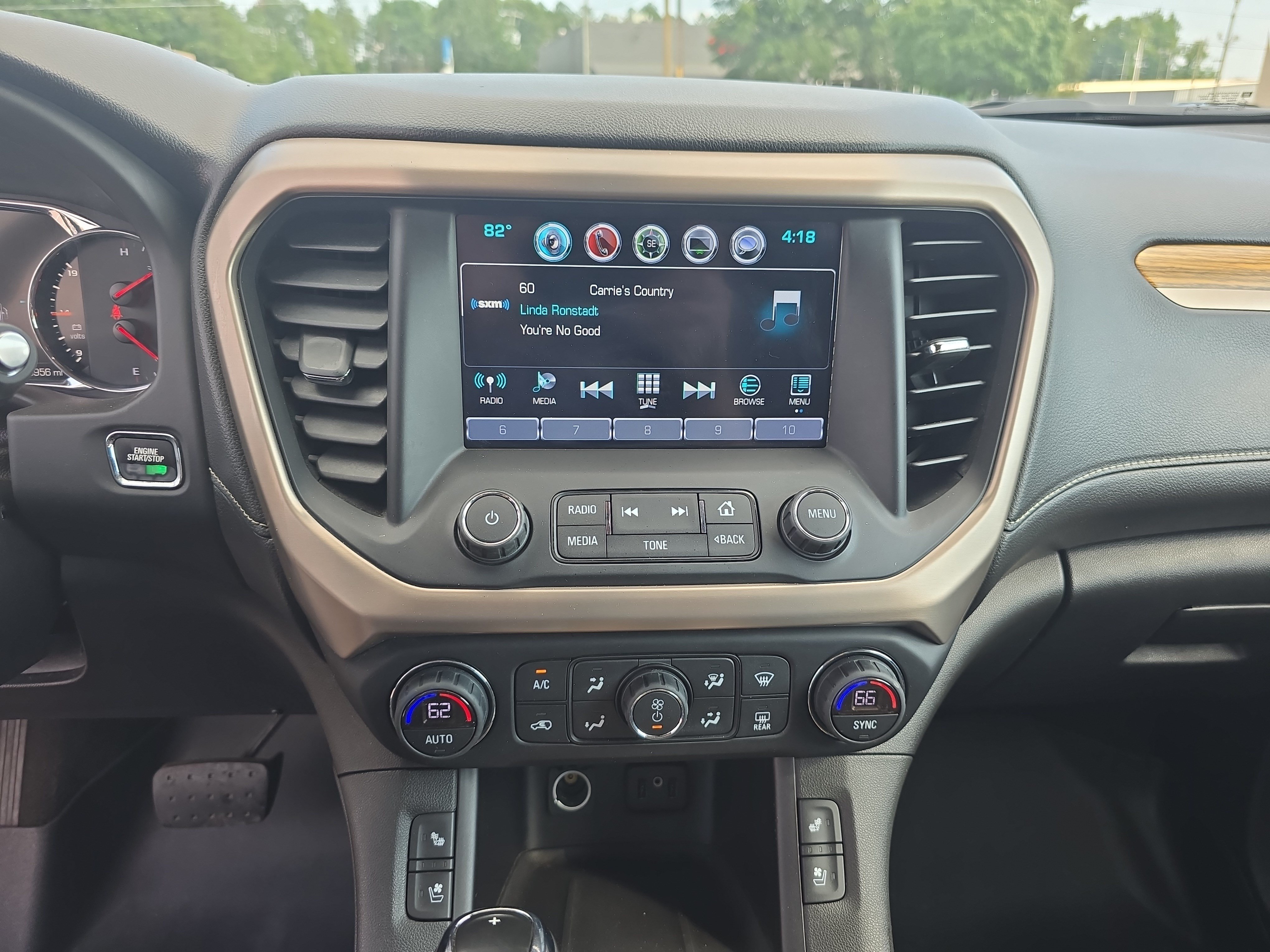 Used 2017 GMC Acadia Denali w/ Technology Package FWD image 20