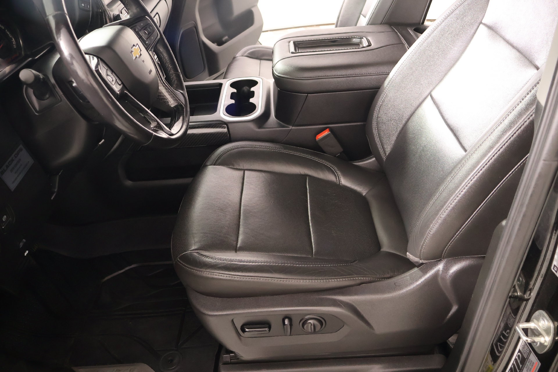Used 2019 Chevrolet Silverado 1500 LTZ w/ LTZ Plus Package AWD/4WD image 11