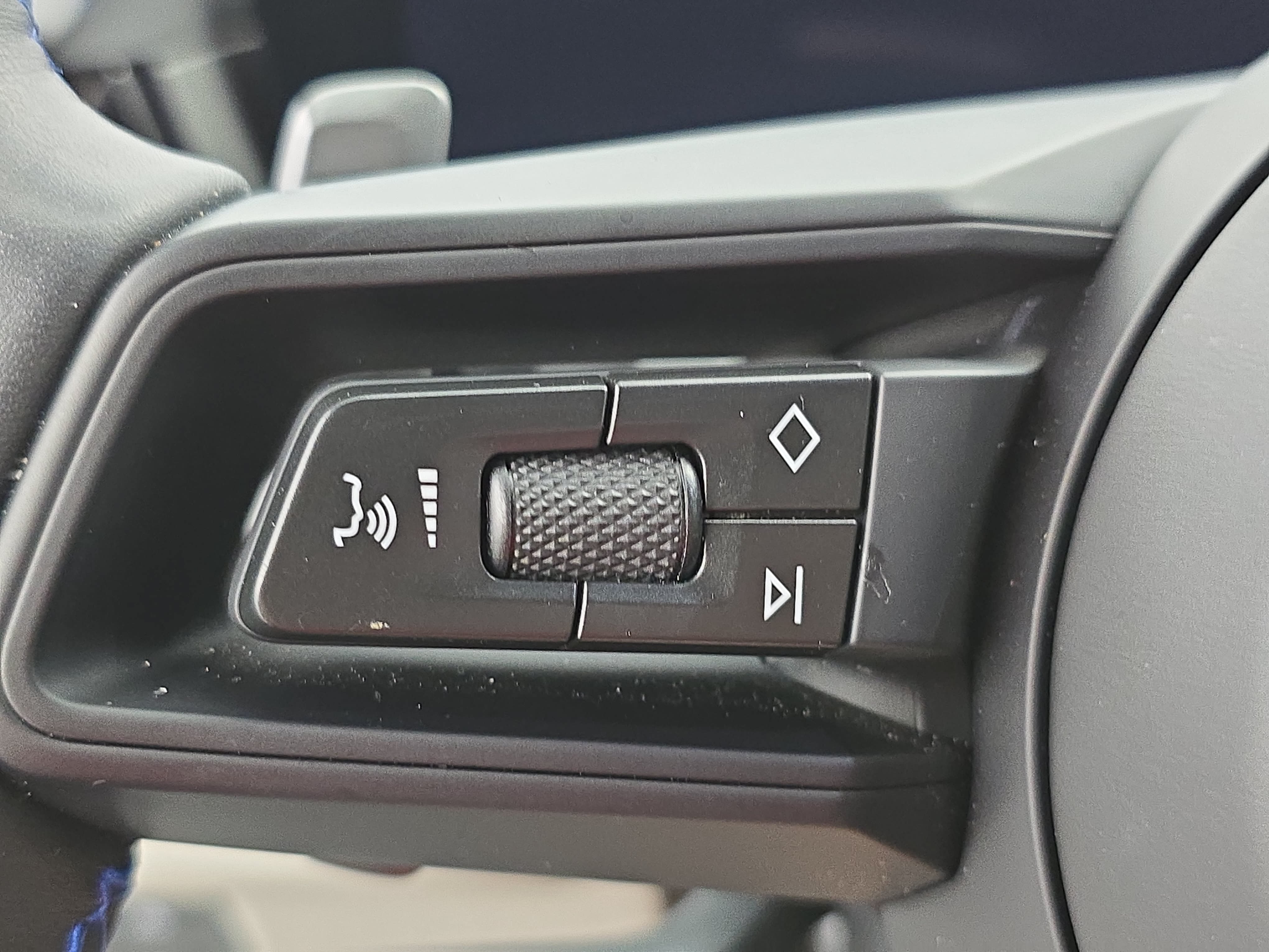 Certified 2026 Porsche Cayenne E-Hybrid AWD/4WD image 19