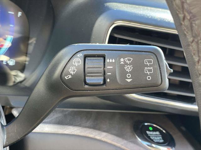 Used 2020 Ford Explorer Platinum w/ Premium Technology Package image 24