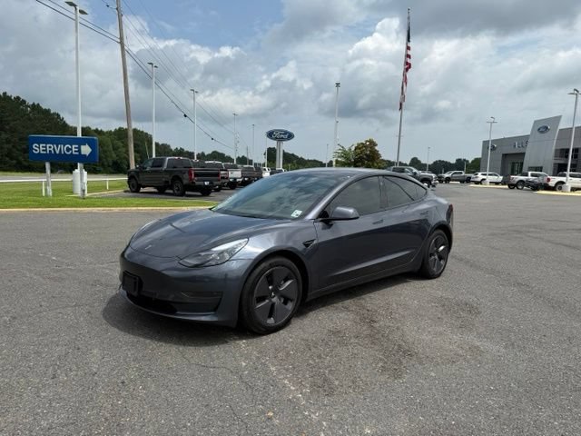 Used 2023 Tesla Model 3 Standard Range RWD image 3