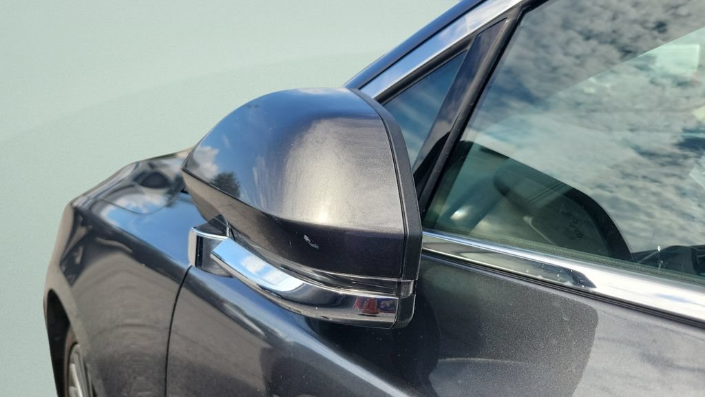 Used 2017 Lincoln MKZ Reserve FWD image 4