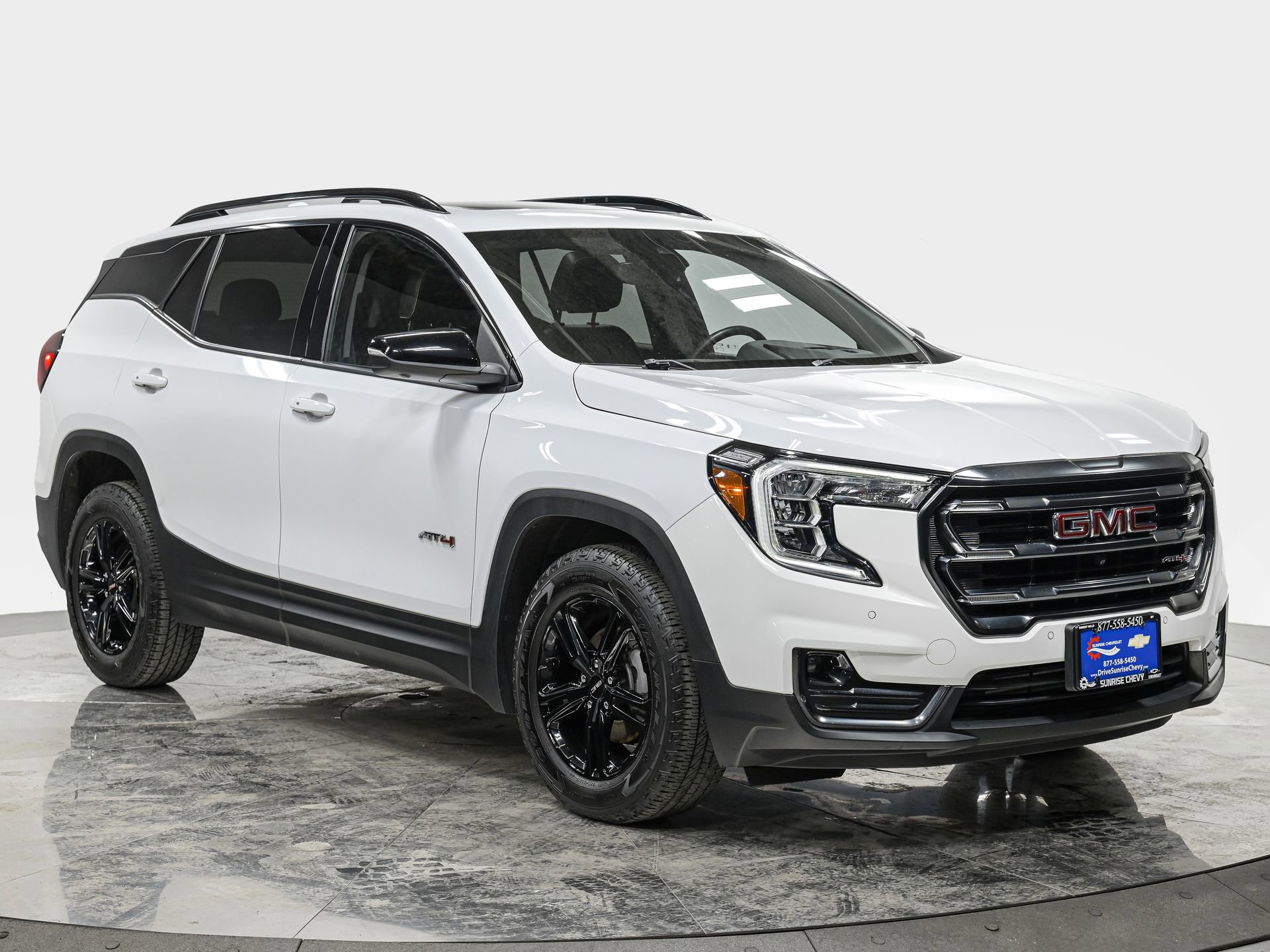 Used 2022 GMC Terrain AT4 w/ Infotainment Package II image 9