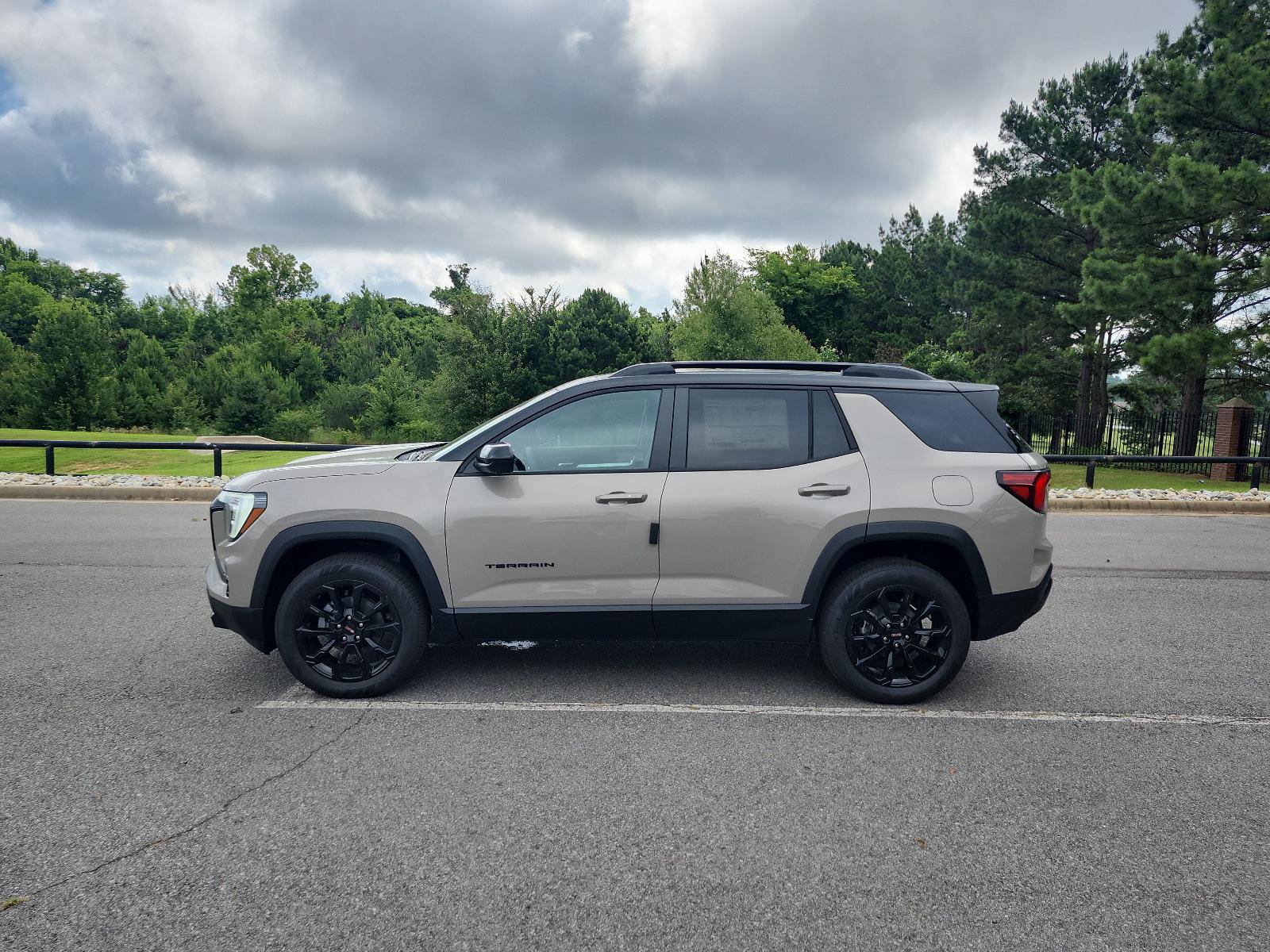 New 2026 GMC Terrain Elevation w/ Elevation Premium Package FWD image 2