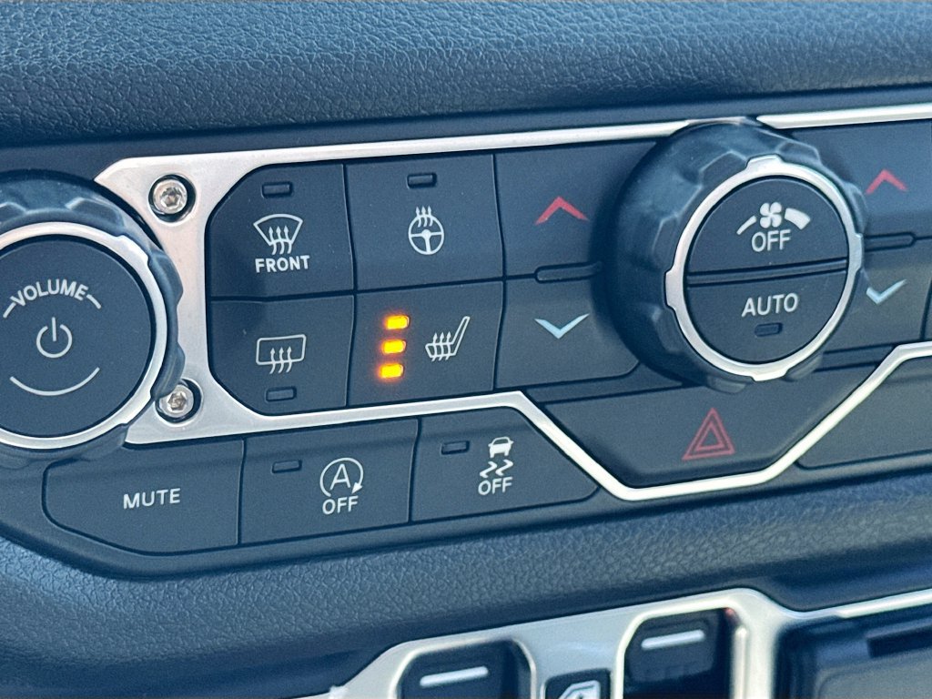 New 2025 Jeep Gladiator Sport AWD/4WD image 21