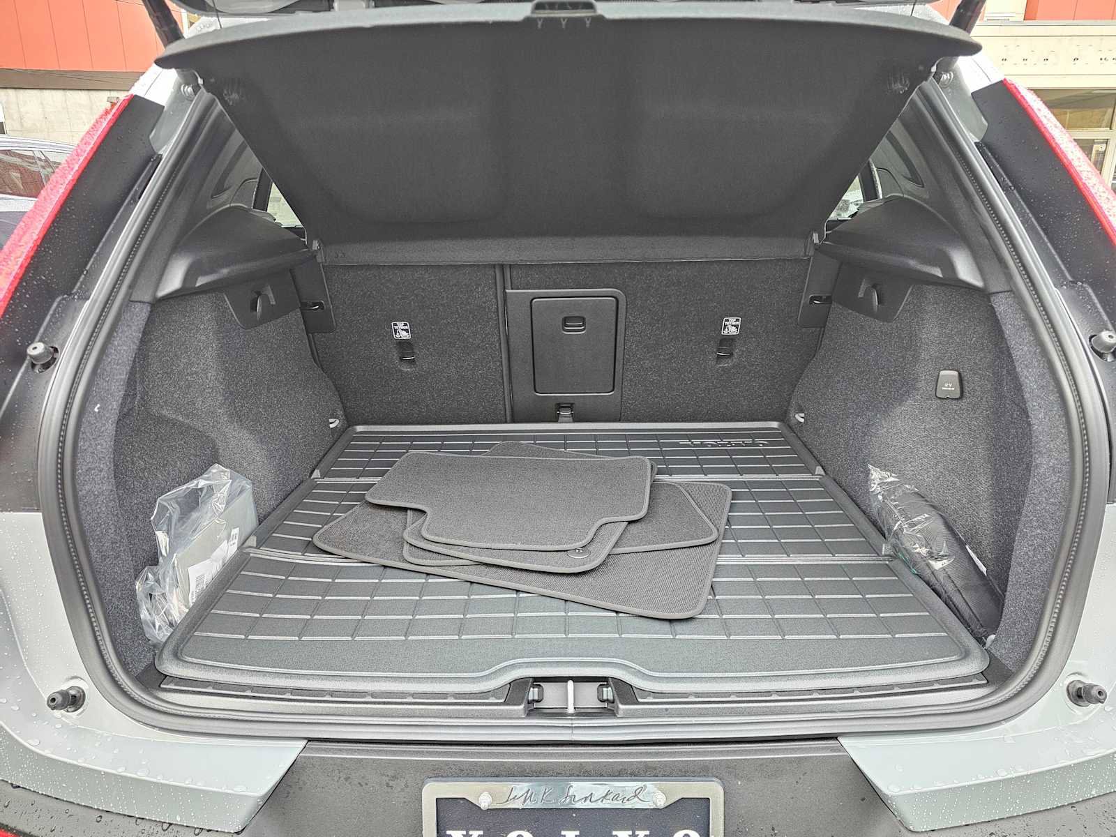 New 2026 Volvo XC40 B5 Plus w/ Protection Package Premier image 16