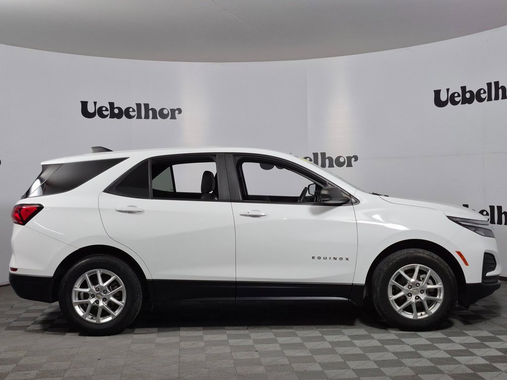 Used 2022 Chevrolet Equinox LS w/ LS Convenience Package image 8