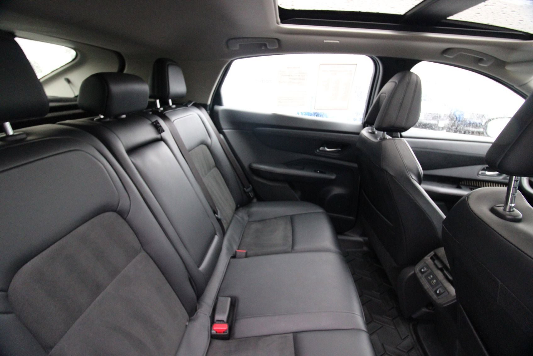 Certified 2023 Nissan Ariya FWD image 23