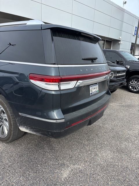Used 2024 Lincoln Navigator L Reserve image 6