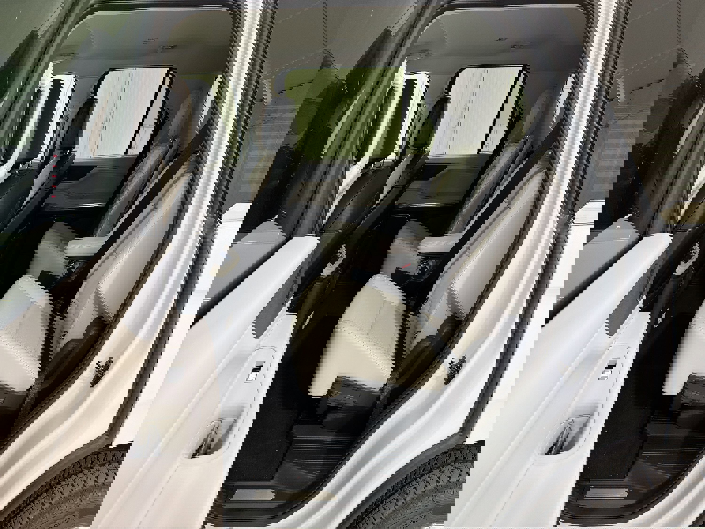 New 2026 Lincoln Navigator L Premier image 24