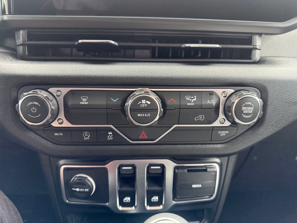 New 2026 Jeep Wrangler Sport AWD/4WD image 26