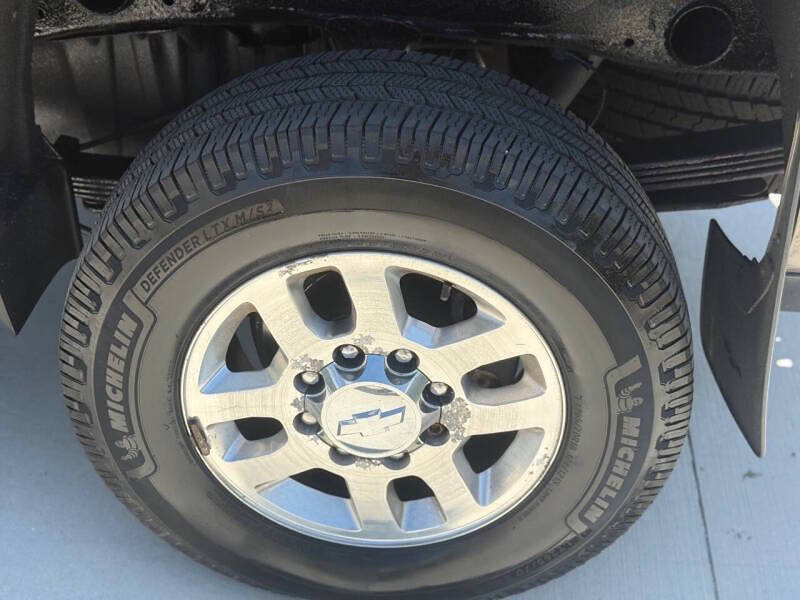 Used 2015 Chevrolet Silverado 2500 LTZ w/ Duramax Plus Package AWD/4WD image 8