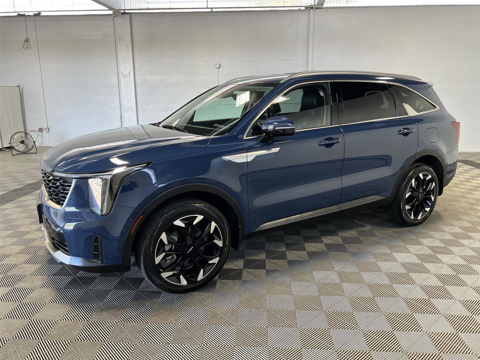 Used 2024 Kia Sorento X-Line EX