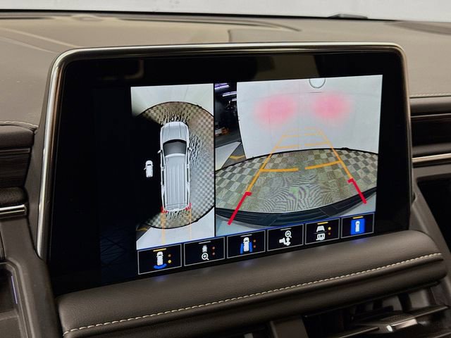 Used 2024 GMC Yukon XL SLT w/ SLT Luxury Package image 15