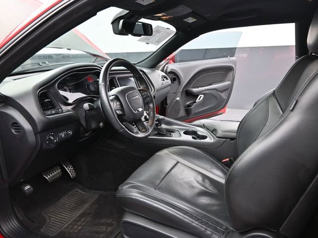 Used 2018 Dodge Challenger SXT Plus image 9