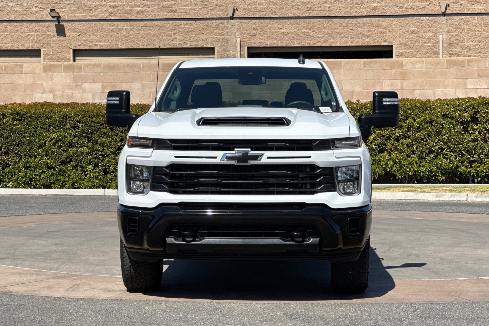 Used 2024 Chevrolet Silverado 2500 Custom w/ Custom Value Package AWD/4WD image 9