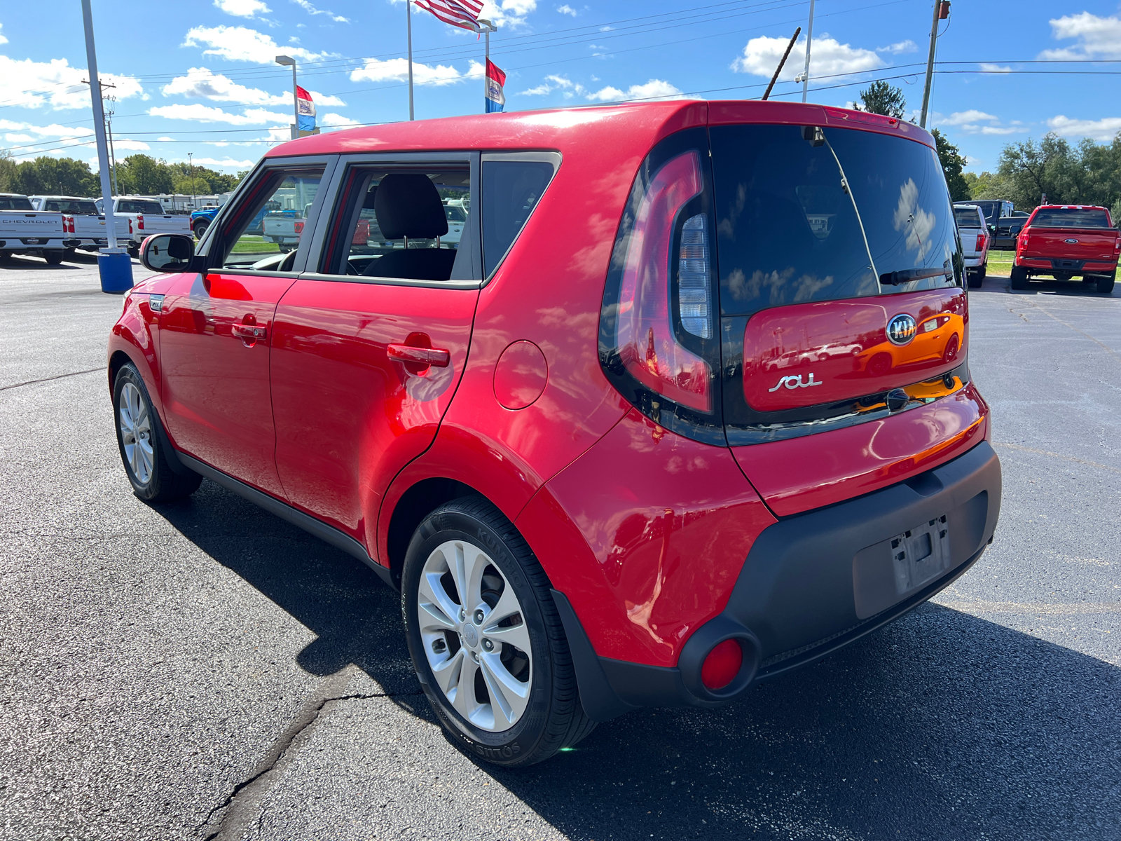 Used 2015 Kia Soul + FWD image 5