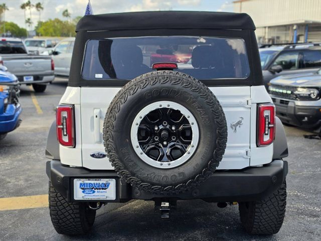 Certified 2023 Ford Bronco Outer Banks w/ Sasquatch Package AWD/4WD image 6