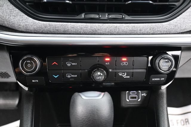 Used 2025 Jeep Compass Sport AWD/4WD image 23