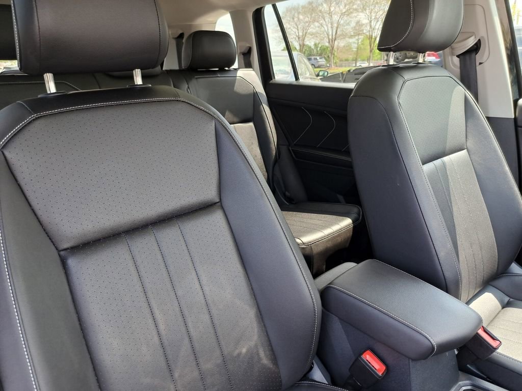 Used 2023 Volkswagen Tiguan SE w/ Panoramic Sunroof Package image 20