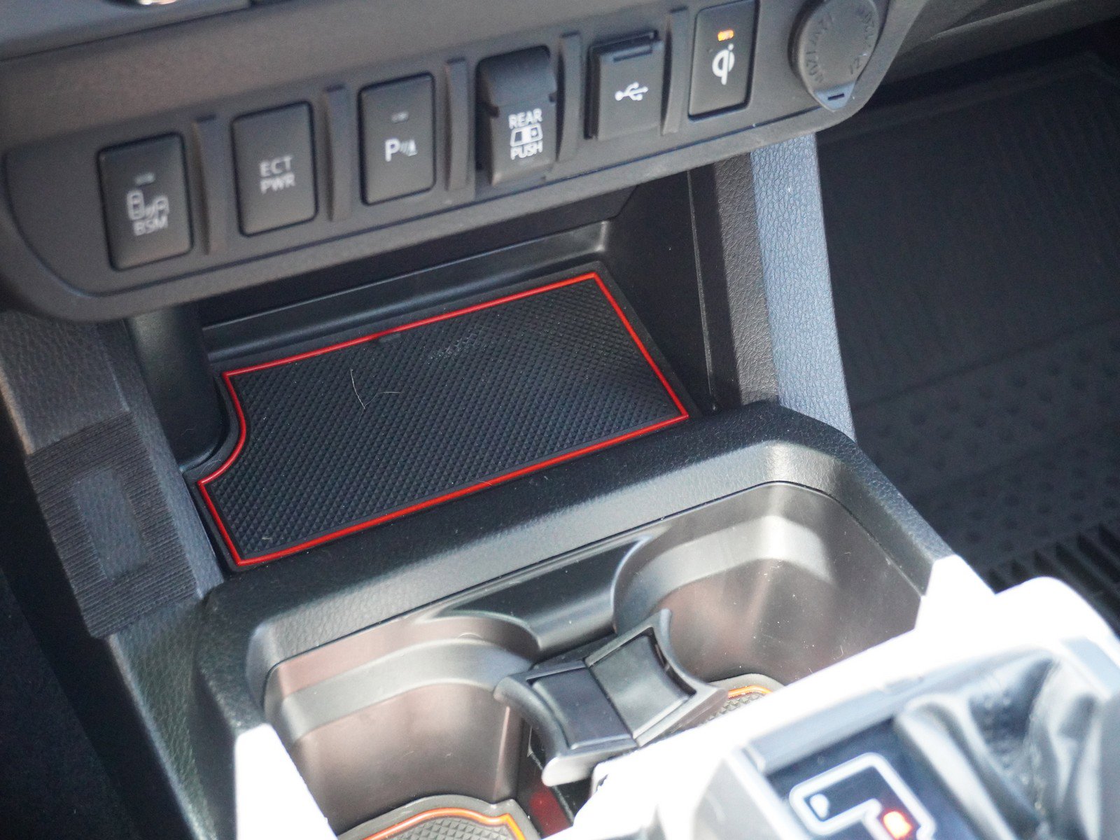 Used 2022 Toyota Tacoma TRD Off-Road w/ Technology Package AWD/4WD image 28