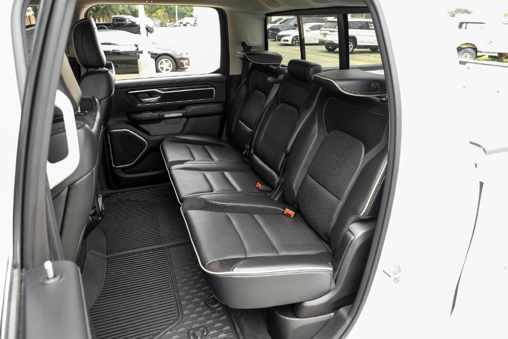 Used 2022 RAM 1500 Laramie AWD/4WD image 53