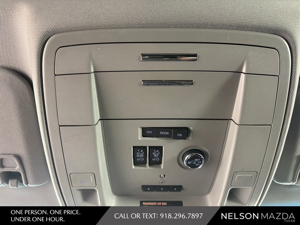 Used 2019 Chevrolet Tahoe Premier AWD/4WD image 32