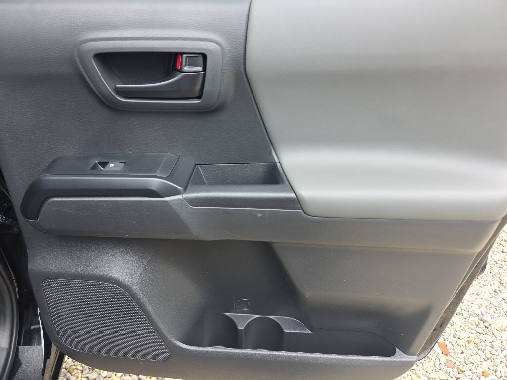 Certified 2023 Toyota Tacoma SR AWD/4WD image 16