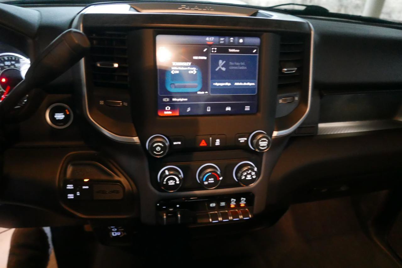Used 2024 RAM 2500 Big Horn AWD/4WD image 15