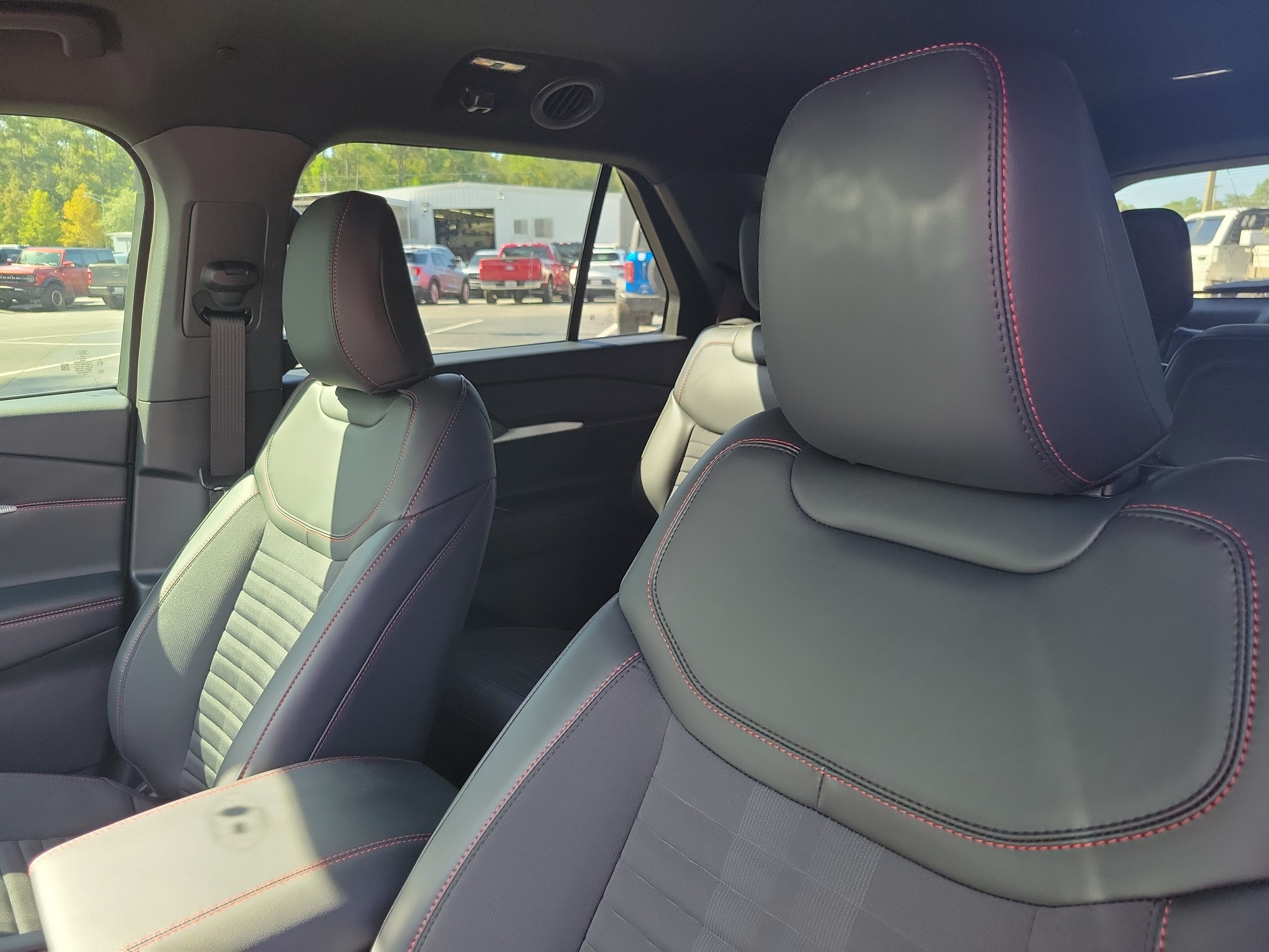 New 2026 Ford Explorer ST-Line w/ ST-Line Street Pack RWD image 9