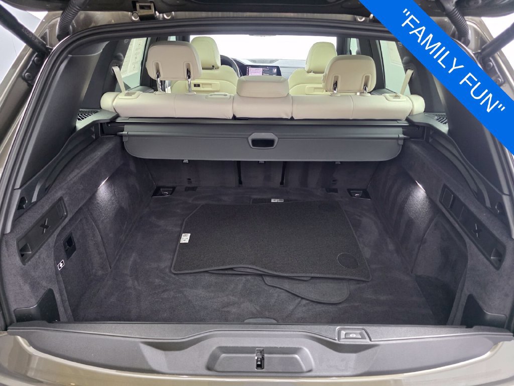 Used 2022 BMW X5 sDrive40i w/ M Sport Package RWD image 16