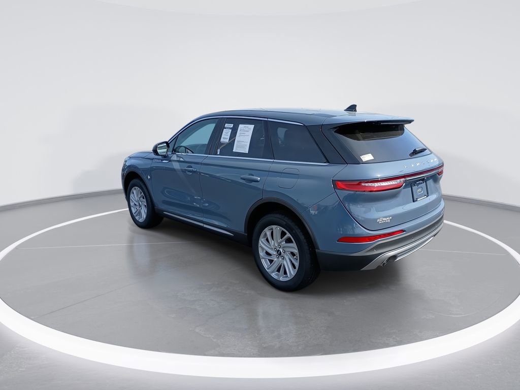 Used 2025 Lincoln Corsair FWD image 6