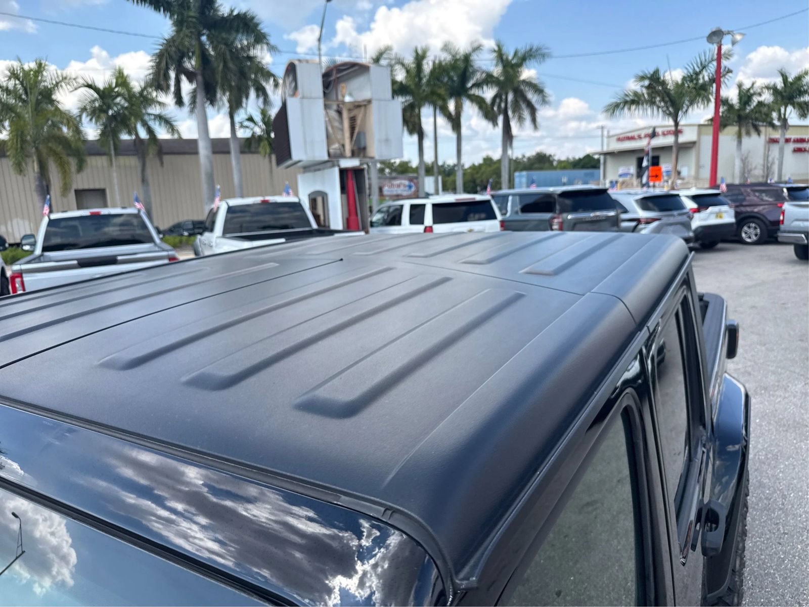 Used 2022 Jeep Gladiator Sport AWD/4WD image 11
