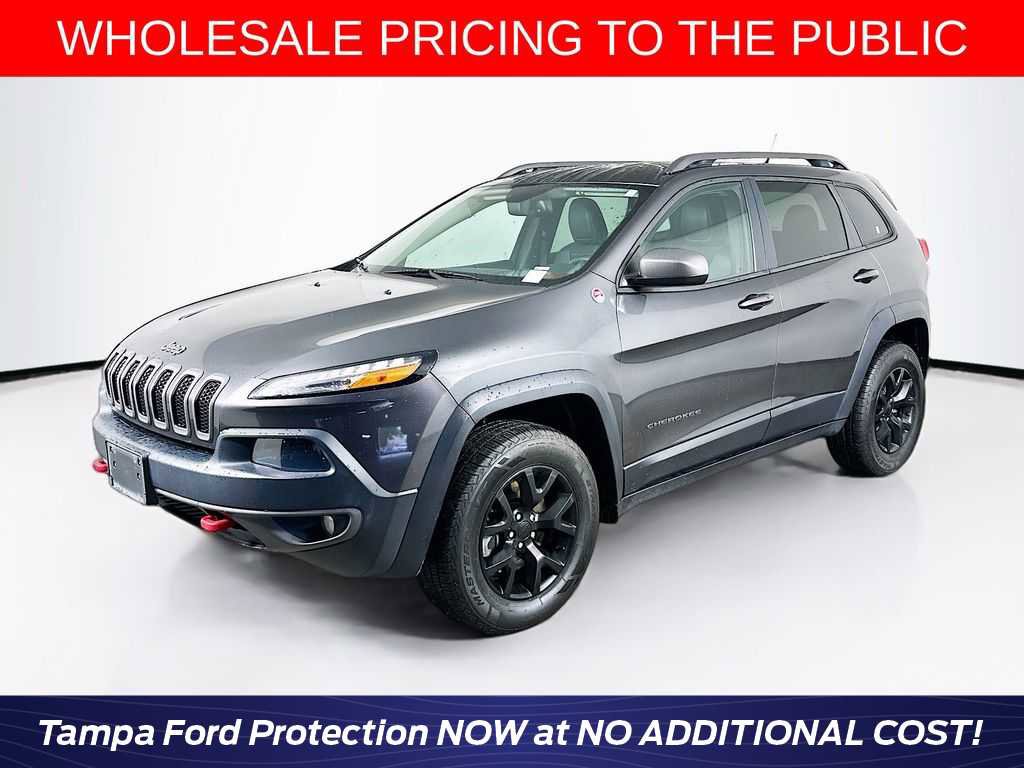 Used 2015 Jeep Cherokee Trailhawk w/ Comfort/Convenience Group AWD/4WD video 1