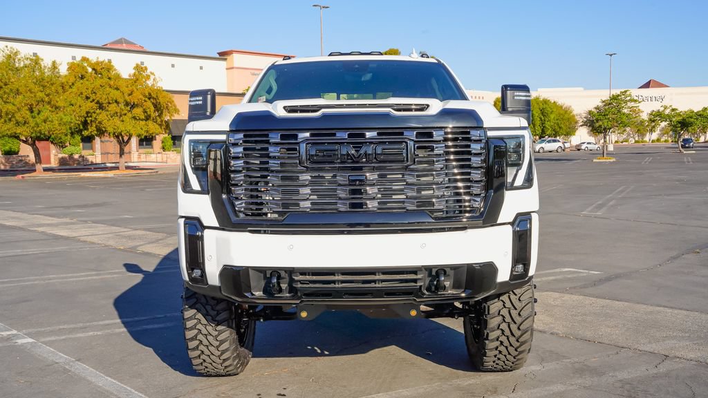 New 2026 GMC Sierra 3500 Denali w/ Denali Reserve Package AWD/4WD image 4